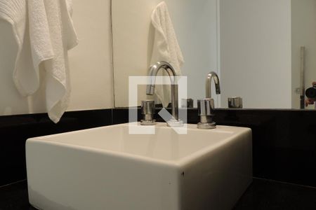 Apartamento à venda com 52m², 2 quartos e 1 vagaBanheiro Social