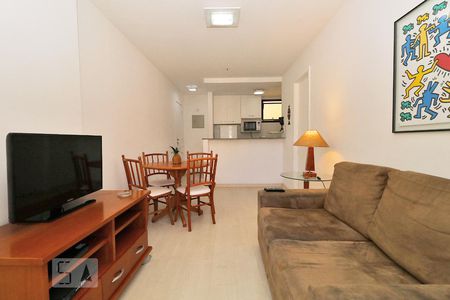 Sala. de apartamento para alugar com 1 quarto, 43m² em Copacabana, Rio de Janeiro