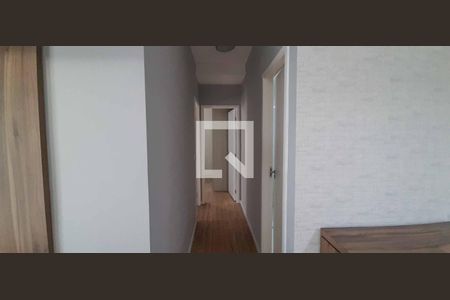 Corredor de apartamento para alugar com 2 quartos, 57m² em Umuarama, Osasco