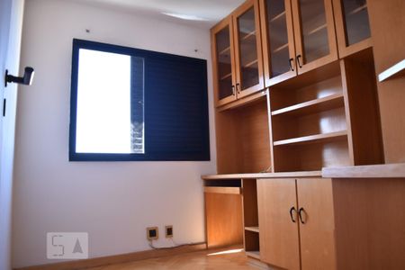 Quarto de apartamento para alugar com 3 quartos, 74m² em Jardim Colombo, São Paulo