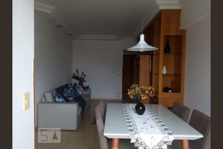 Apartamento à venda com 71m², 2 quartos e 2 vagasSala