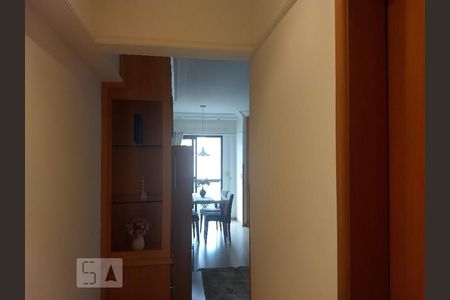 Apartamento à venda com 71m², 2 quartos e 2 vagasSala - Entrada