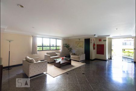 Apartamento à venda com 71m², 2 quartos e 2 vagasHall social