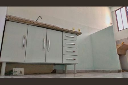Cozinha de apartamento à venda com 2 quartos, 56m² em Parque Residencial Vila União, Campinas