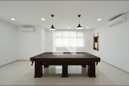 Apartamento à venda com 205m², 4 quartos e 4 vagas Apartamento à venda com 205m², 4 quartos e 4 vagasSalão de jogos