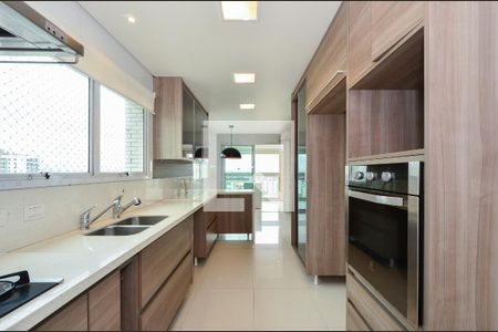 Apartamento à venda com 205m², 4 quartos e 4 vagas Apartamento à venda com 205m², 4 quartos e 4 vagasCozinha