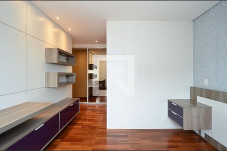 Apartamento à venda com 205m², 4 quartos e 4 vagas Apartamento à venda com 205m², 4 quartos e 4 vagasSuíte 2