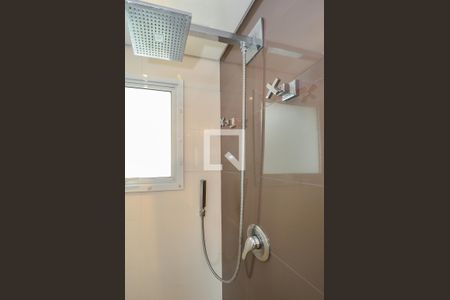 Apartamento à venda com 205m², 4 quartos e 4 vagas Apartamento à venda com 205m², 4 quartos e 4 vagasBanheiro da Suíte 2