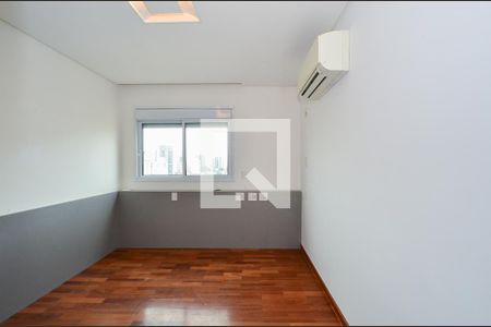 Apartamento à venda com 205m², 4 quartos e 4 vagas Apartamento à venda com 205m², 4 quartos e 4 vagasSuíte 1