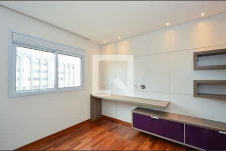 Apartamento à venda com 205m², 4 quartos e 4 vagas Apartamento à venda com 205m², 4 quartos e 4 vagasSuíte 2
