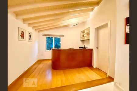 Casa à venda com 871m², 5 quartos e 6 vagas Casa à venda com 871m², 5 quartos e 6 vagasSalão de festas