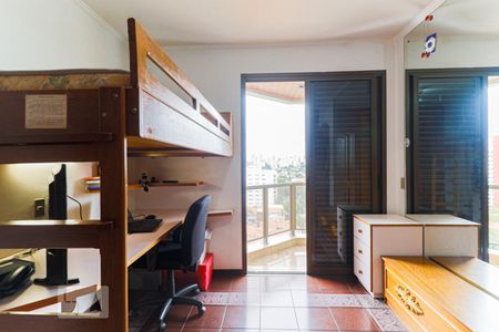 Apartamento para alugar com 242m², 4 quartos e 3 vagasQuarto 2