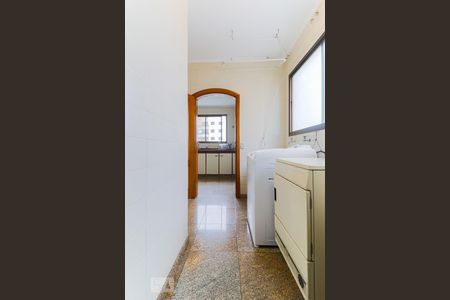 Apartamento para alugar com 242m², 4 quartos e 3 vagasÁrea de Serviço