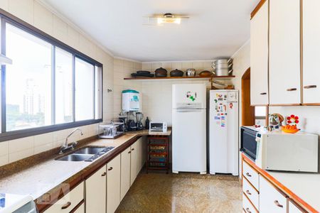 Apartamento para alugar com 242m², 4 quartos e 3 vagasCozinha