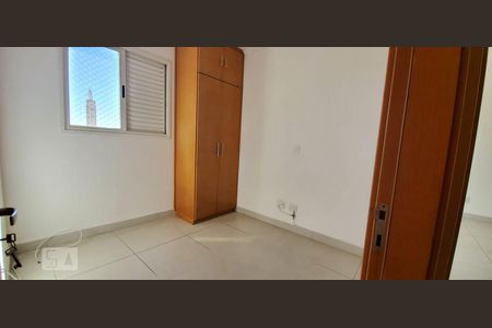Quarto 02 de apartamento para alugar com 3 quartos, 100m² em Taquaral, Campinas
