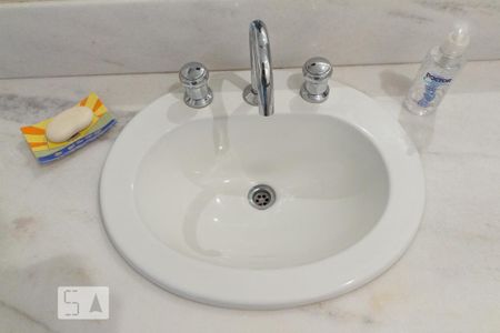 Banheiro de apartamento para alugar com 3 quartos, 116m² em Cerqueira César, São Paulo