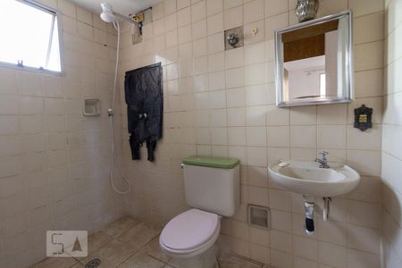 Banheiro de apartamento para alugar com 2 quartos, 50m² em Vila São Silvestre, São Paulo