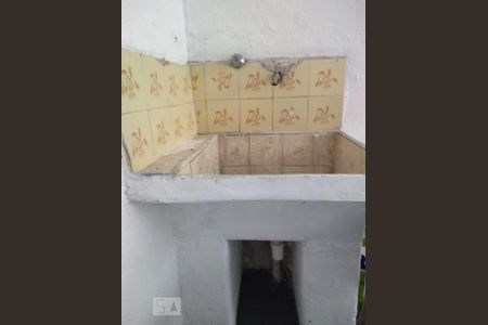 Casa para alugar com 120m², 2 quartos e 1 vaga Casa para alugar com 120m², 2 quartos e 1 vagaÁrea de Serviço