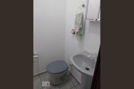 Lavabo de casa para alugar com 2 quartos, 120m² em Itaquera, São Paulo