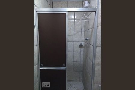 Casa para alugar com 120m², 2 quartos e 1 vaga Casa para alugar com 120m², 2 quartos e 1 vagaBanheiro Corredor