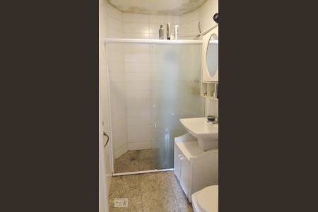 Banheiro de apartamento à venda com 1 quarto, 55m² em Sumaré, São Paulo