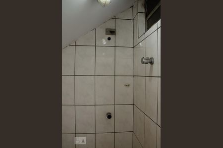 Banheiro de kitnet/studio para alugar com 1 quarto, 20m² em Jardim Japão, São Paulo