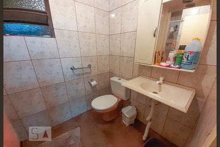 Casa à venda com 380m², 3 quartos e 3 vagasBanheiro 2