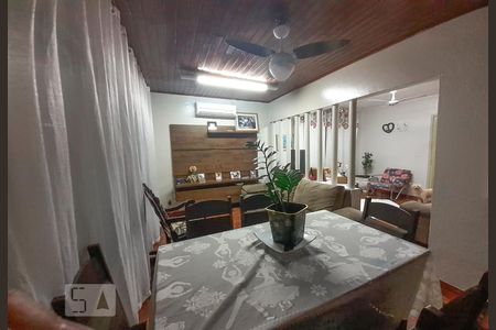 Casa à venda com 380m², 3 quartos e 3 vagasDetalhe Sala