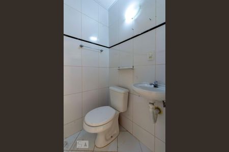 Casa à venda com 220m², 2 quartos e 1 vagaBanheiro de Serviço 