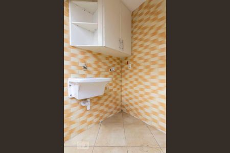 Casa à venda com 220m², 2 quartos e 1 vagaÁrea de Serviço