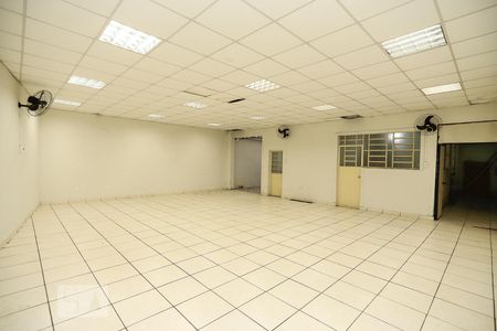 Casa para alugar com 484m², 5 quartos e 4 vagasSalão