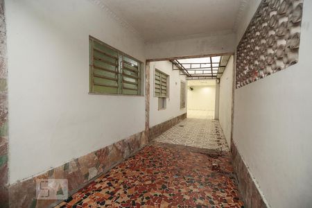 Casa para alugar com 484m², 5 quartos e 4 vagasCorredor Salão