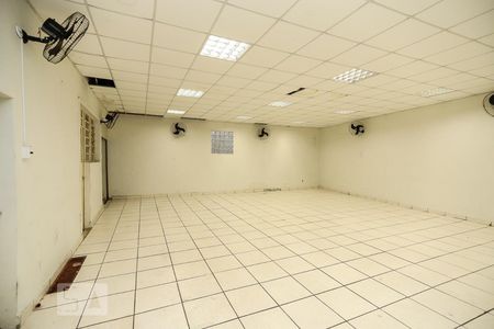 Casa para alugar com 484m², 5 quartos e 4 vagasSalão