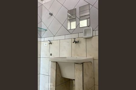 Studio para alugar com 30m², 1 quarto e sem vaga Studio para alugar com 30m², 1 quarto e sem vagaBanheiro