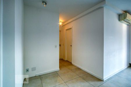 Sala de apartamento para alugar com 2 quartos, 69m² em Campina do Siqueira, Curitiba