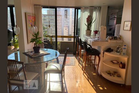 Sala de jantar de apartamento à venda com 2 quartos, 135m² em Pinheiros, São Paulo