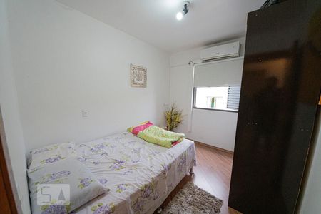 Dormitório 2 de apartamento à venda com 2 quartos, 45m² em Rondônia, Novo Hamburgo