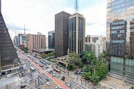 Apartamento à venda com 180m², 3 quartos e 1 vaga Apartamento à venda com 180m², 3 quartos e 1 vagaDetalhe da vista