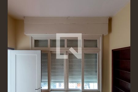 Sala/Quarto - Persiana de kitnet/studio para alugar com 1 quarto, 55m² em Santa Cecília, São Paulo