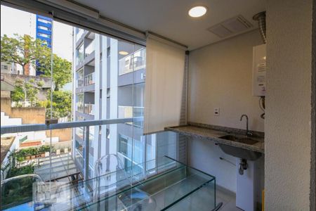 Studio para alugar com 30m², 1 quarto e 1 vaga Studio para alugar com 30m², 1 quarto e 1 vagaSacada