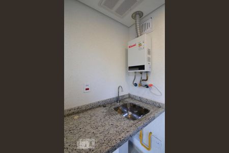 Studio para alugar com 30m², 1 quarto e 1 vaga Studio para alugar com 30m², 1 quarto e 1 vagaSacada