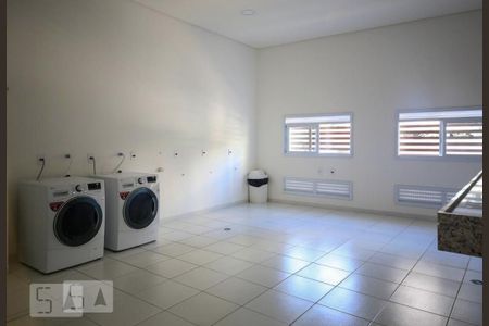 Studio para alugar com 30m², 1 quarto e 1 vaga Studio para alugar com 30m², 1 quarto e 1 vagaLavanderia