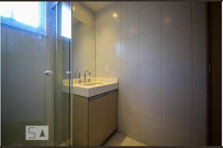 Studio para alugar com 30m², 1 quarto e 1 vaga Studio para alugar com 30m², 1 quarto e 1 vagaBanheiro
