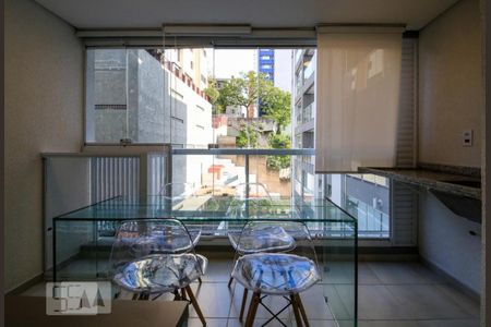 Studio para alugar com 30m², 1 quarto e 1 vaga Studio para alugar com 30m², 1 quarto e 1 vagaSacada