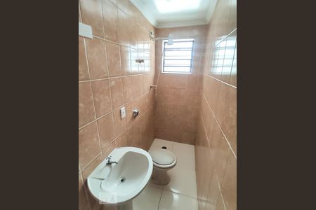 Banheiro 2 de casa para alugar com 2 quartos, 113m² em Interlagos, São Paulo