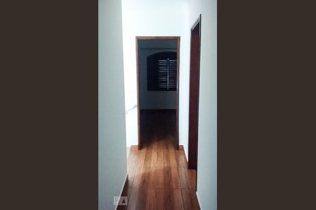 Corredor de casa para alugar com 2 quartos, 113m² em Interlagos, São Paulo