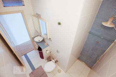 Casa à venda com 100m², 2 quartos e sem vaga Casa à venda com 100m², 2 quartos e sem vagaBanheiro