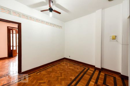 Apartamento à venda com 70m², 2 quartos e sem vagaSala