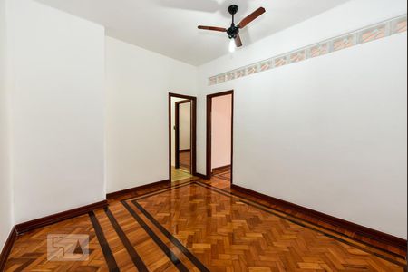 Apartamento à venda com 70m², 2 quartos e sem vagaSala
