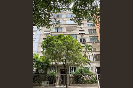 Apartamento à venda com 70m², 2 quartos e sem vagaFachada